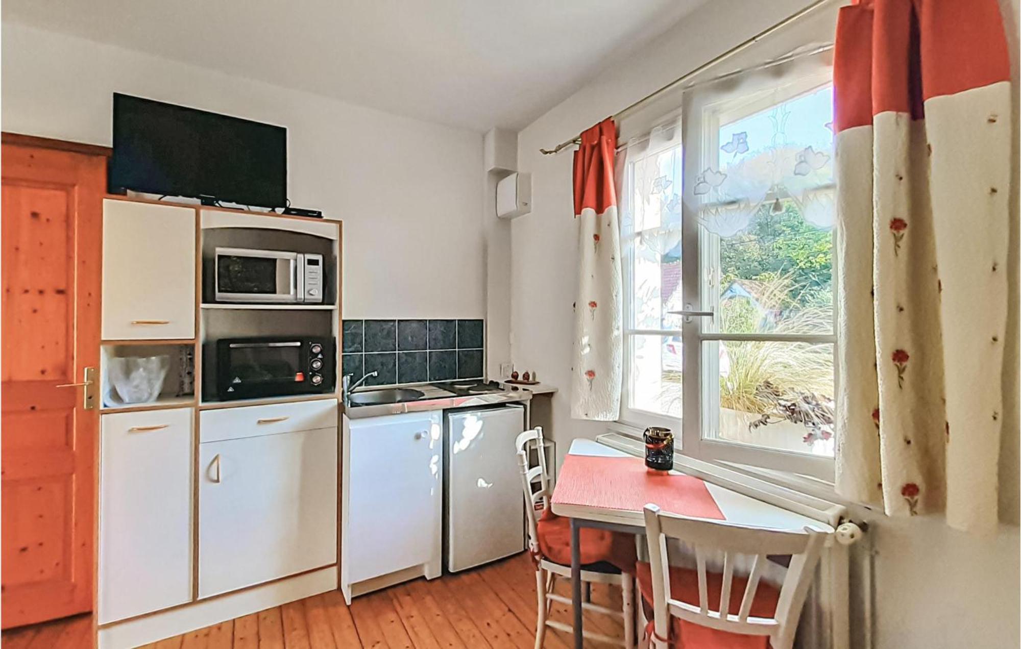 Gorgeous Apartment In Alette With Kitchenette エクステリア 写真